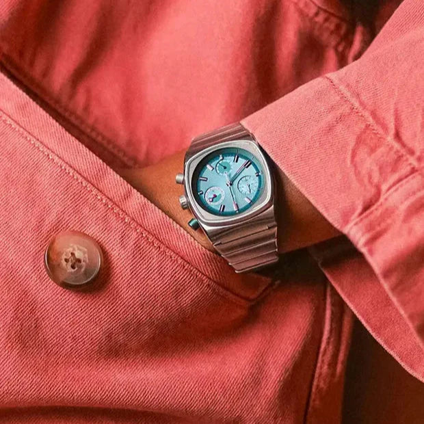 Retro Edge Timepiece