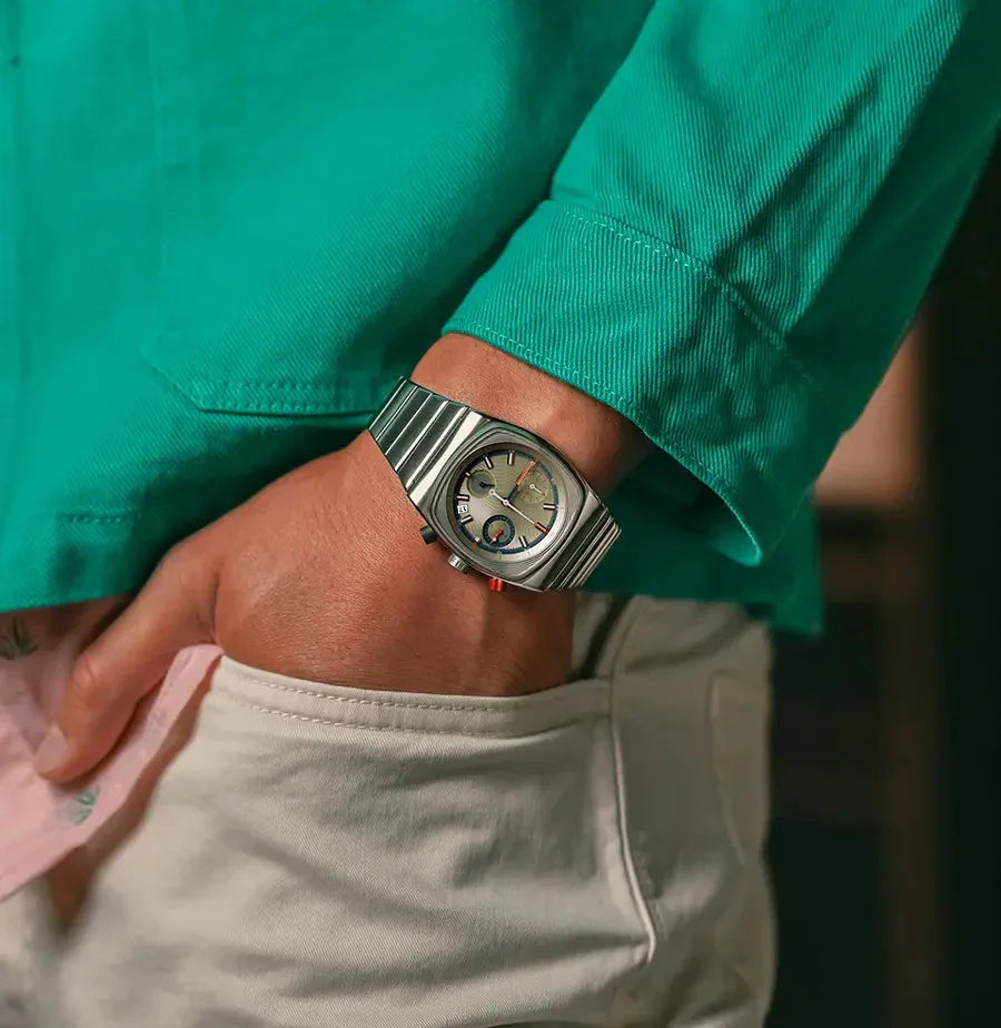 Retro Edge Timepiece